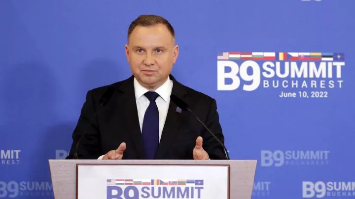 Меркель шокировала польского лидера звонком Путину из-за Северного потока — 2