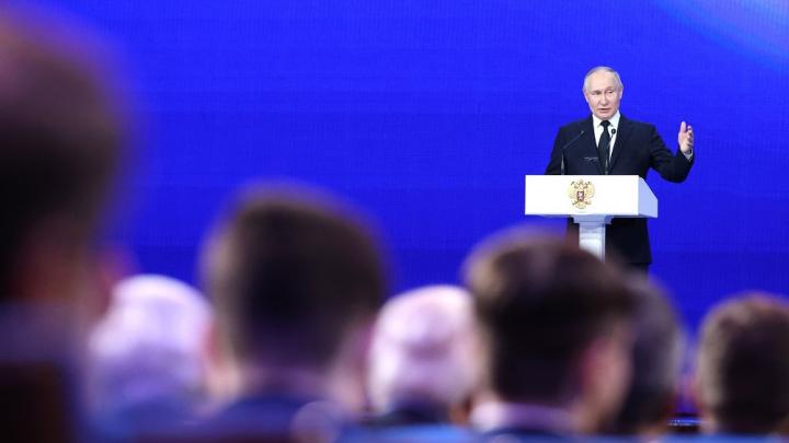 О чём умолчал президент. В послании Путина Федеральному собранию не услышали главного