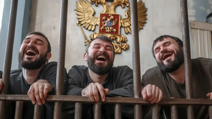 Новые русские стали угрозой для нацбезопасности. Страну расшатывают изнутри