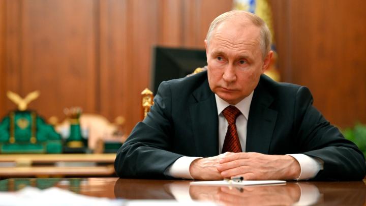 Путин потребовал заняться строительством в новых регионах