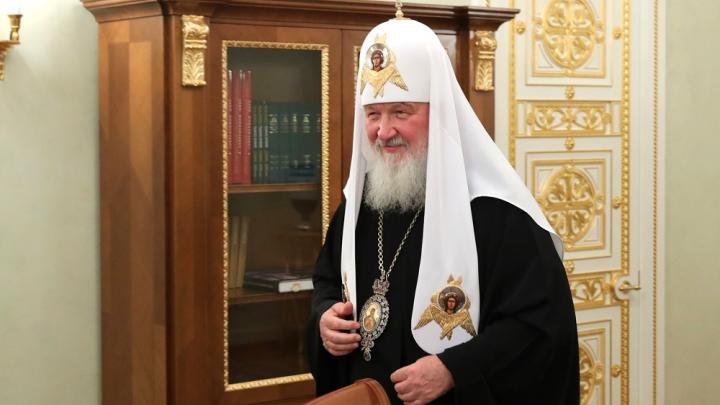 Дерзкий мигрант-узбек напал на Патриарха. Предстоятель Русской Церкви поставил его на место