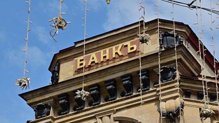 Игра с огнем: банки, выдавшие ипотеку россиянам 18-летнего возраста, надувают очередной пузырь