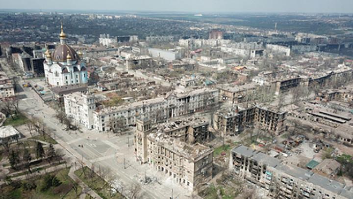 В порту Мариуполя обнаружили тайник Азова* с пулеметами и автоматами