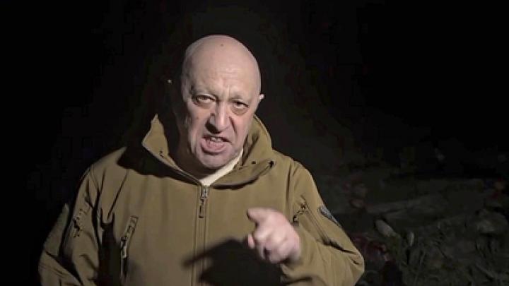 Пригожин был в числе пассажиров рухнувшего под Тверью самолета – Росавиация