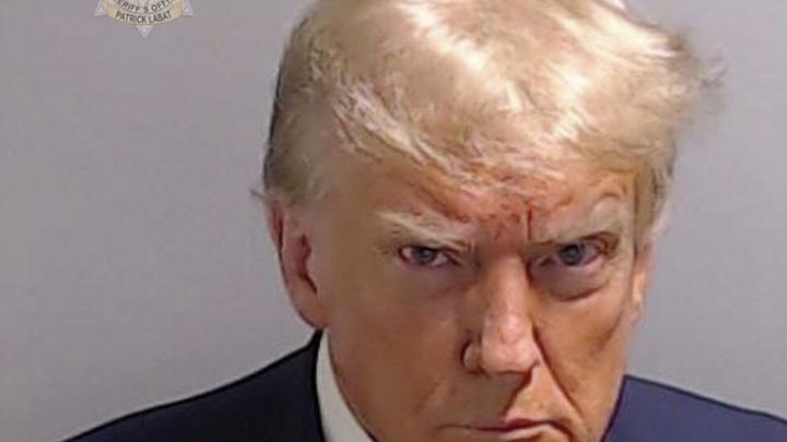 Трамп не сдержал слово и вернулся в Twitter, написав сообщение после ареста