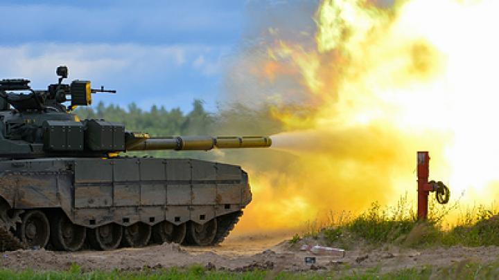 Летающий крематорий? Т-80 – подарок ко Дню танкиста, но есть вопросы