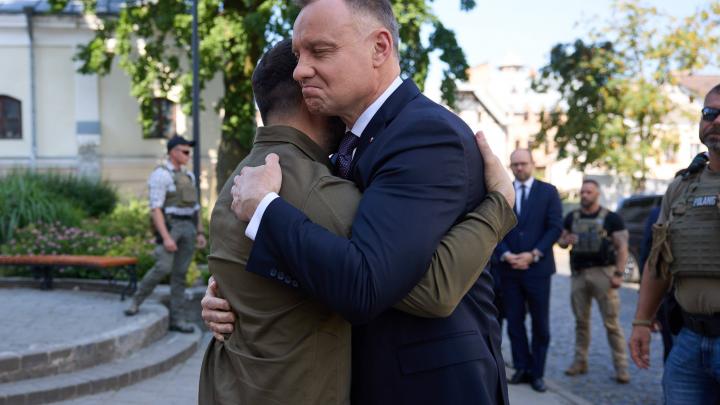 Дуда – на Миротворце. Президента Польши уличили в предательстве интересов Украины