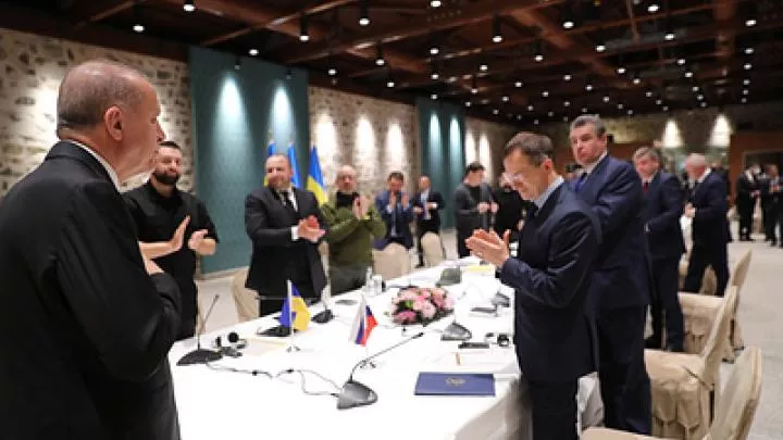 Партия предательства вскрылась: для кого выступали Мединский и Фомин