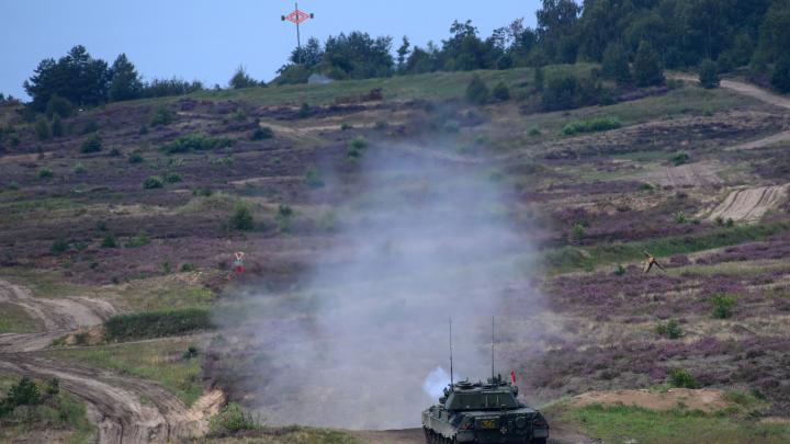 Подбитый Leopard c немцами, позор Зеленского в Бахмуте и новые жесткие военные законы в Донбассе. Самое горячее из зоны СВО за неделю