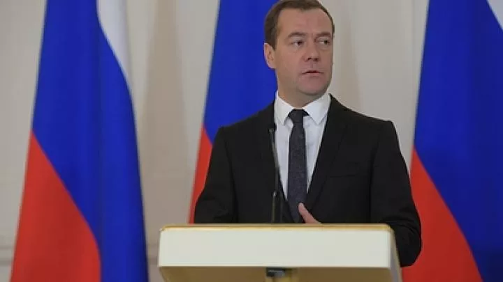 Медведев назвал просто хотелками разговоры про корейский сценарий на Украине