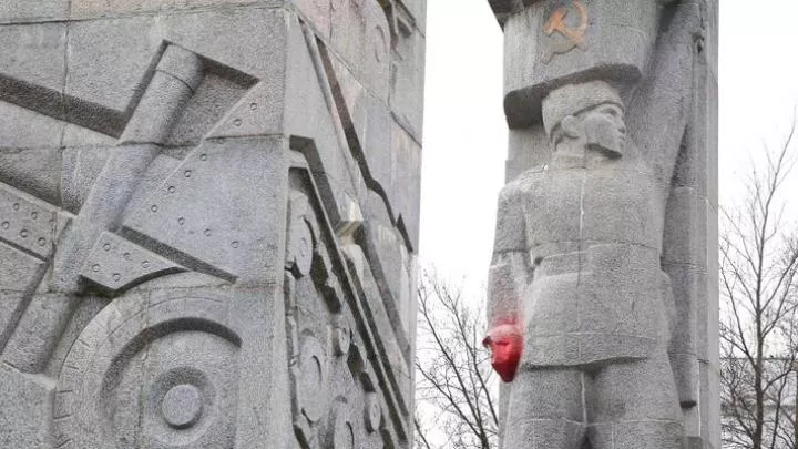 Польша: очередной город выступает против декоммунизации