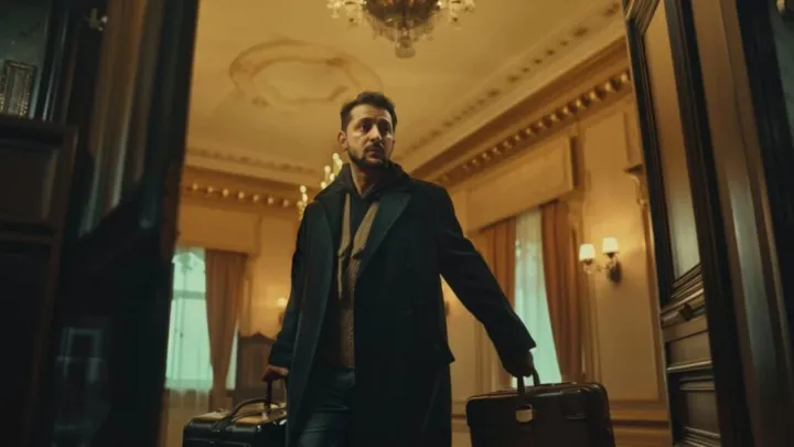 Объявляют тревогу, и его выводят 20 баранов-охранников: Офицер ВСУ слил правду о Зеленском. И тут всплыли откровения премьера