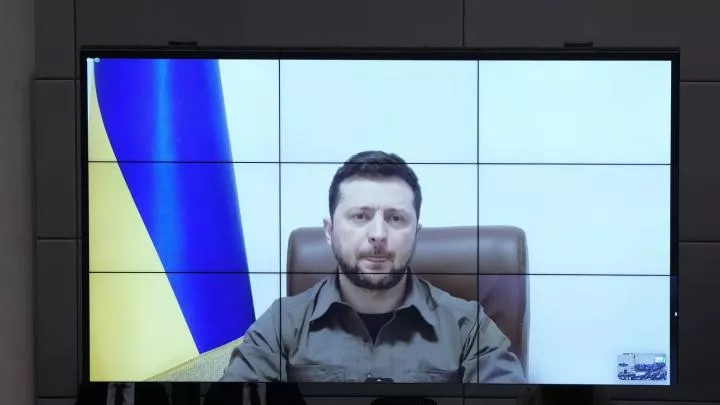 Украина требует у Запада 50 млрд долларов для поддержания экономики