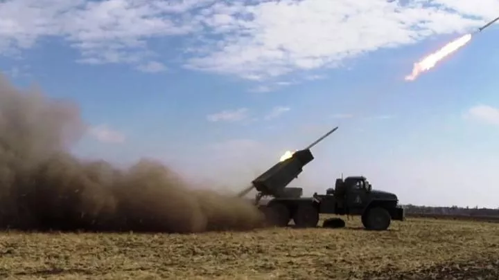 Украинская армия ударила из РСЗО по жилым домам села Пологи в Запорожье
