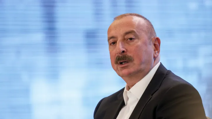 Диаспора схлопнулась, нефть догорает на Украине. Алиев достает последний козырь против России: Сук, на котором сидели, уже рухнул
