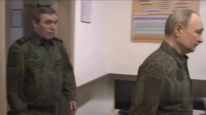 Слова, которые минимум вызывают недоумение: Путину будет тяжело расставаться с Герасимовым, а придется