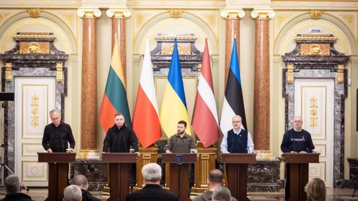 В магазинах Эстонии снимают деньги на помощь Украине