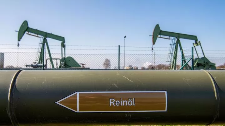 Германия откажется от российской нефти вне зависимости от решения ЕС — Bloomberg