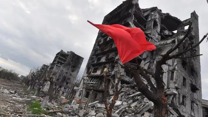Запад пытается выставить сдавшихся в плен азовцев* непобедимыми героями — источник