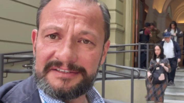 Доверенный путинский журналист сбежал из России, и теперь его не узнать. Что случилось с Сергеем Брилевым?