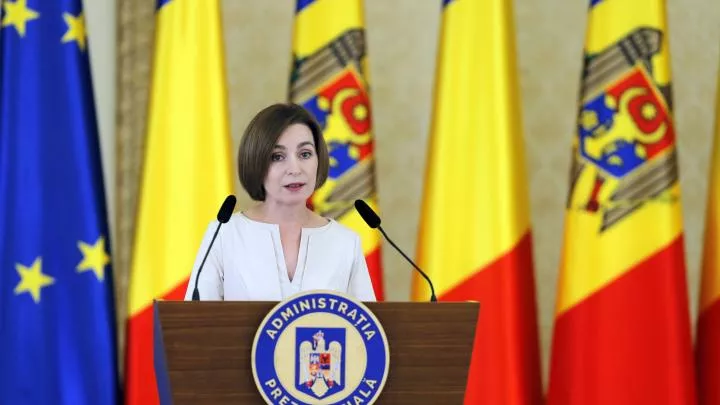 Молдавия готова на время сдать Украине свои земли – Санду