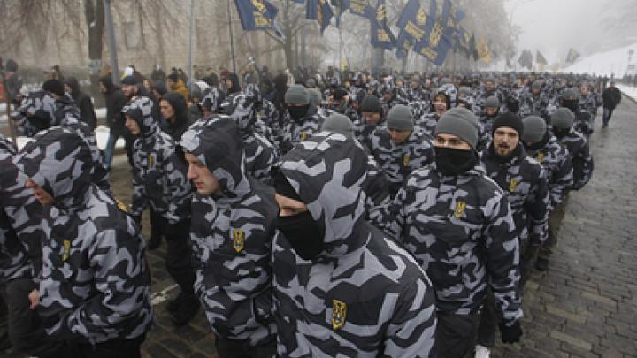 Нацбаты с фронта могут вернуться в Киев: На Украине начинается война за власть