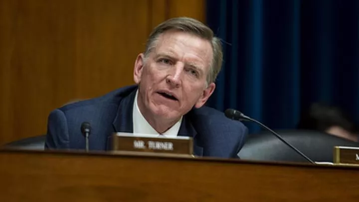 Конгрессмен призвал США прекратить помощь Украине