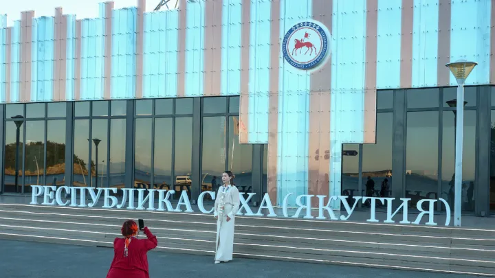 О твой народ и республику вытирают кирзачи свои грязные. Самый крупный регион России готовят к отделению. Стерпим?