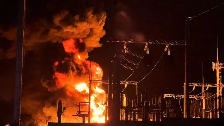 В Белгороде потушили пожар на подстанции 110 кВт после обстрела ВСУ 