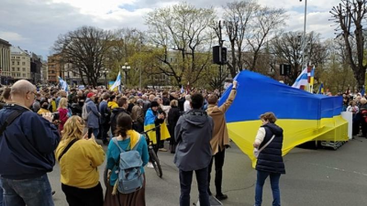 Санкции Украины: Зеленский внёс в чёрный список 51 человека и 134 компании