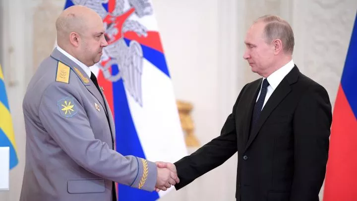 Суровикин рассказал о ситуации на Херсонском направлении