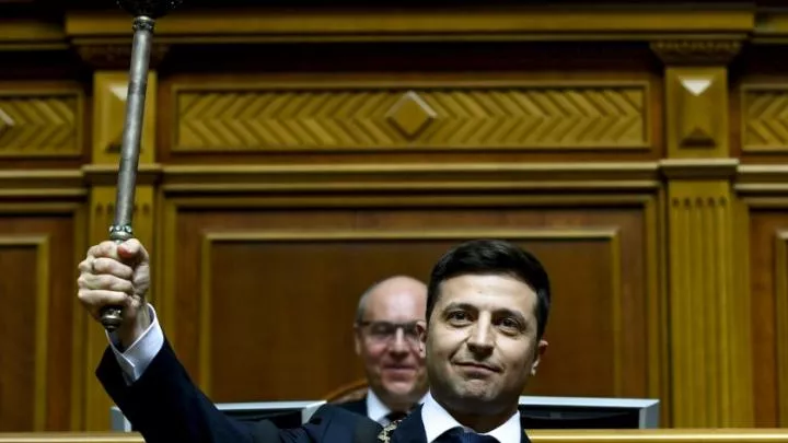 Заслуженный юрист Украины рассказал о подлоге Зеленского при выдвижении в президенты