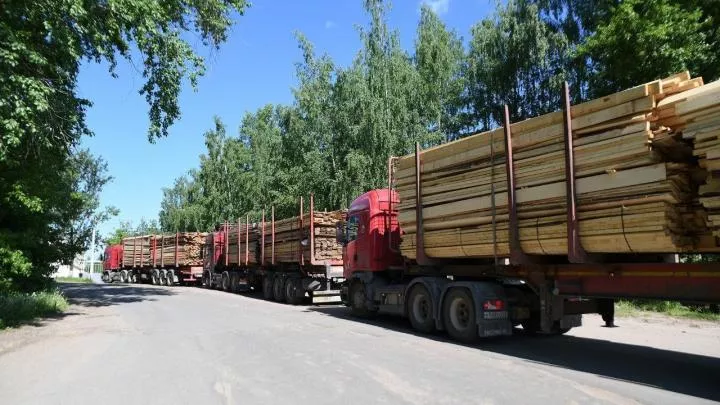 В Донбасс доставлена партия пиломатериалов из Тверской области