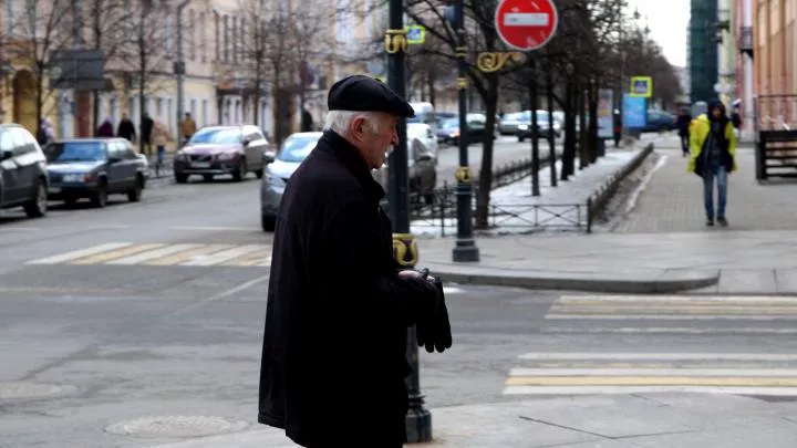 Пенсионер умер на автостанции в Донецке в попытках переоформить пенсию