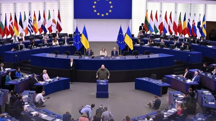 Германия против быстрого вступления Украины в ЕС — Качиньский
