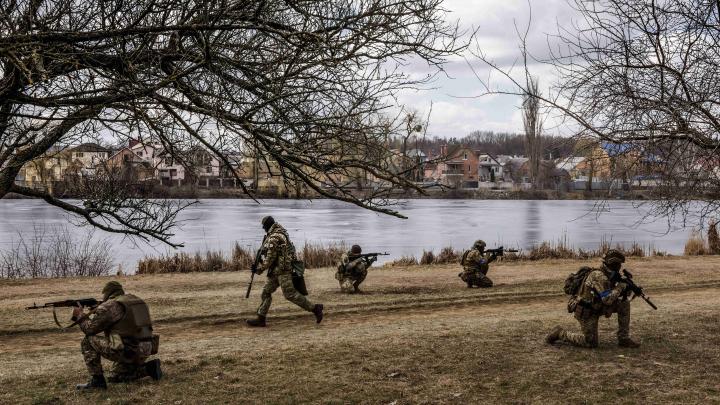 После объявления контрнаступления Россия должна бить ВСУ еще сильнее – Баранец 