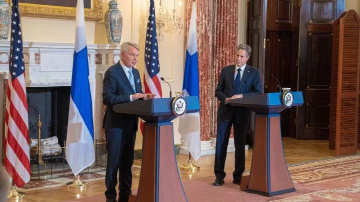 В США пытаются идентифицировать двух попавших в плен на Украине американцев — СМИ