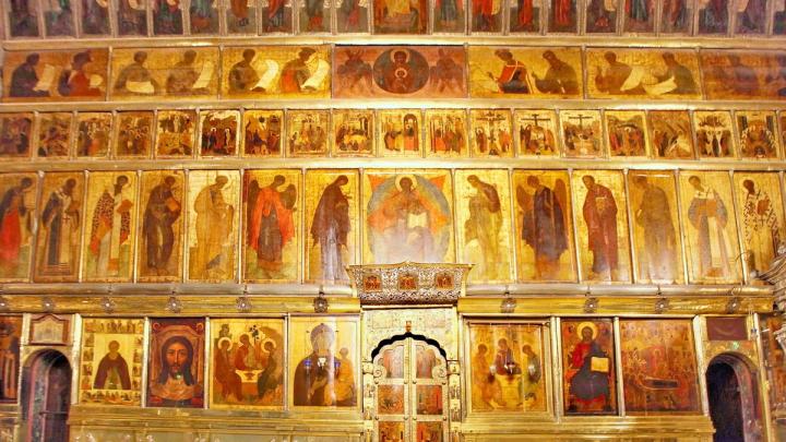 Священник простым фактом развеял доводы музейщиков о Троице Андрея Рублёва 