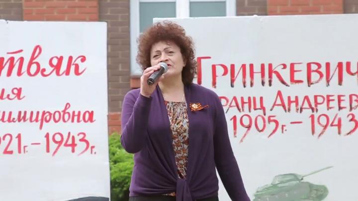 Отказывая себе, помогают другим: Они дарят надежду беженцам Донбасса