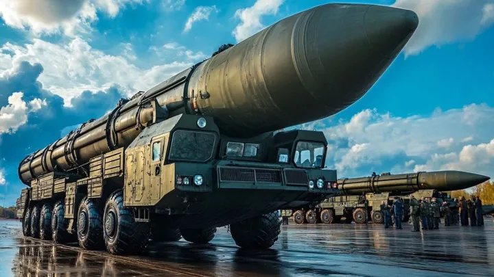 Русский Ил-76 уже разгрузили: Москва отправила Венесуэле Орешник? Трамп замер