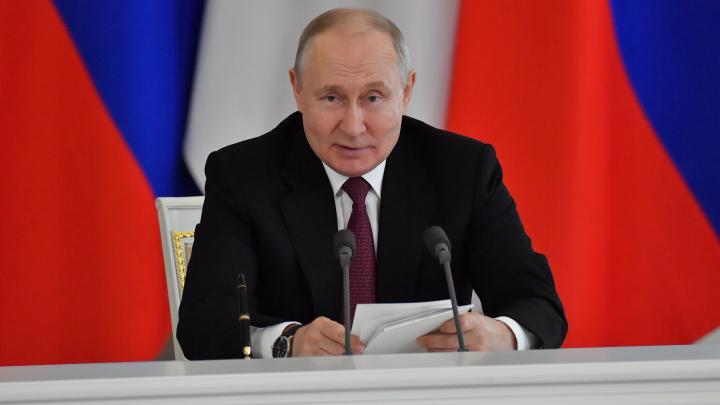 Путин назвал средневековым разбоем заморозку счетов российских бизнесменов Западом