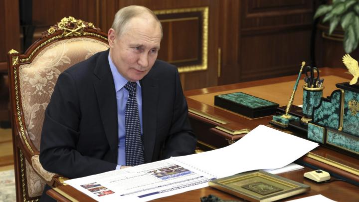 Путин распорядился закрепить понятие частичная занятость в законе