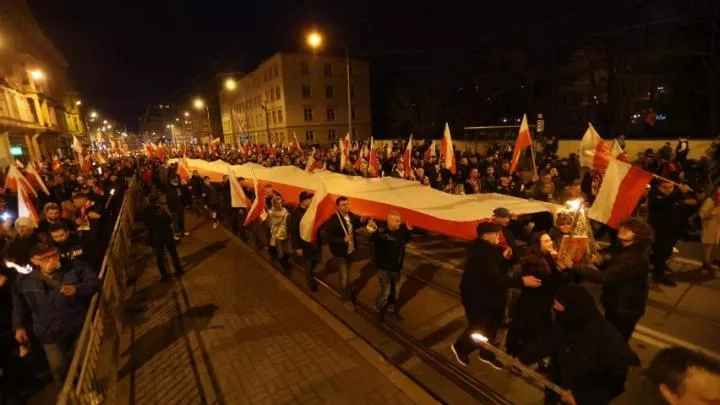 Украинец не мой брат: в Польше прошёл марш противников украинизации