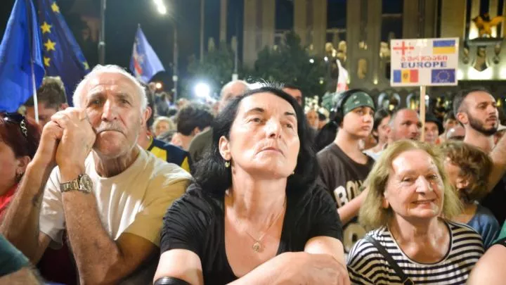 Премьер-министр Чехии рассказал о способе решения проблем граждан ЕС