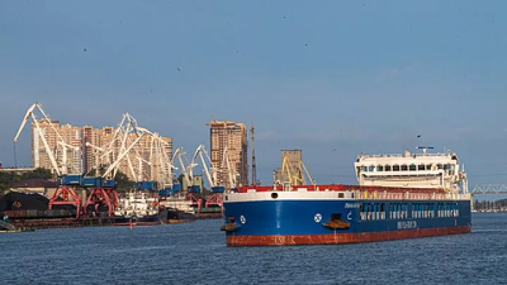 Украина попросила Турцию задержать российский корабль