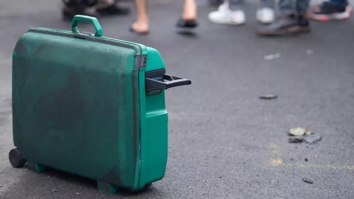 Сапёры проверили заминированный чемодан в центре Донецка
