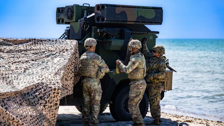 Убитых боевиков ВСУ присыпают землей прямо в окопах – украинский пленный