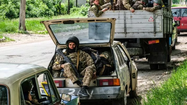 Люди тут ходят, шепчут. Украинская пропаганда распускает боевые слухи о наступлении ВСУ