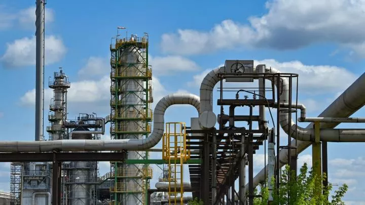 США опасаются роста цен на нефть до $140 за баррель на фоне антироссийских мер — Reuters