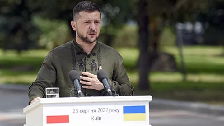 Французский депутат заявил о стремлении Зеленского развязать третью мировую войну